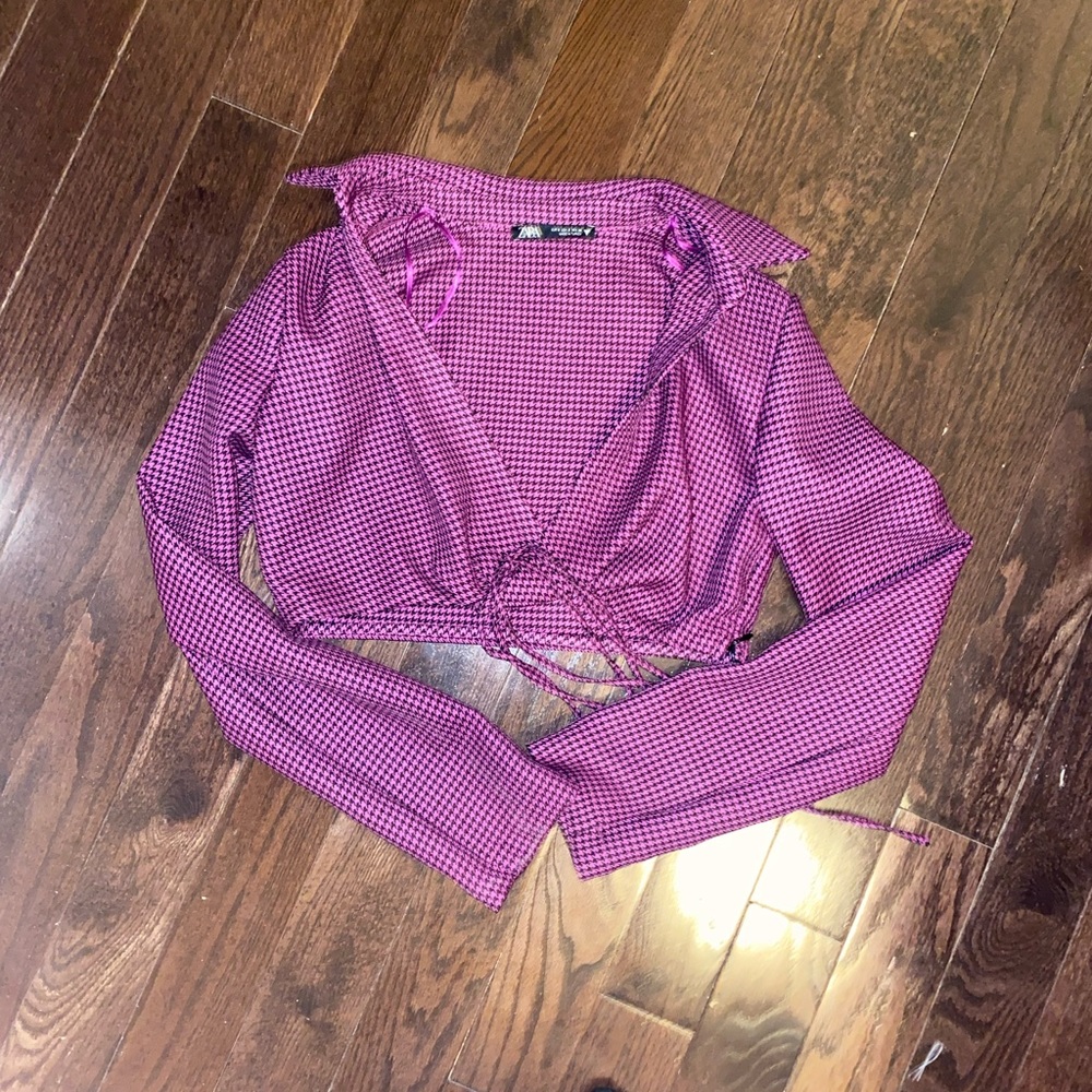 Cute black and pink Zara Cropped top